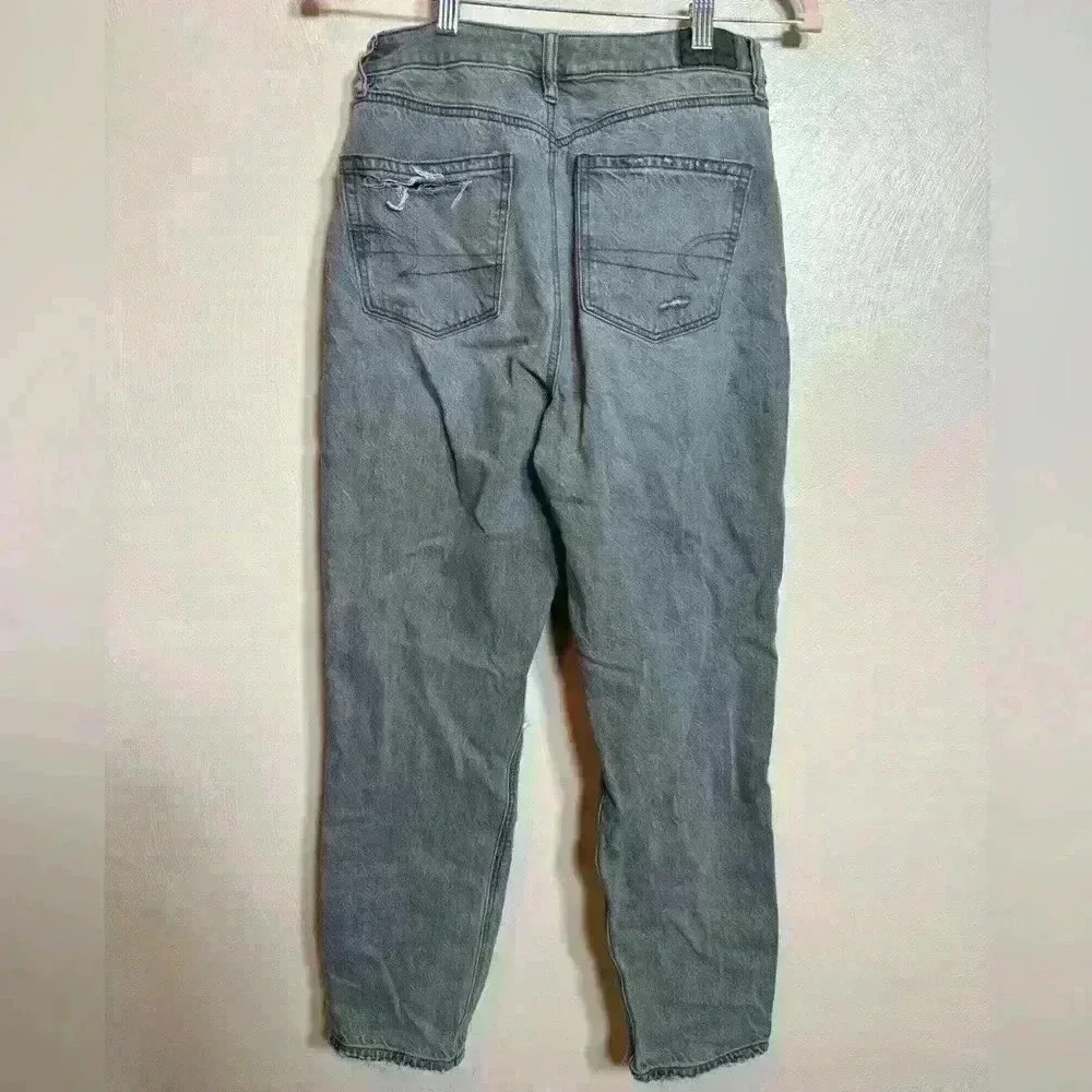 American Eagle AEO Women's Mom‎ Jeans Gray Ripped Distressed Size 4